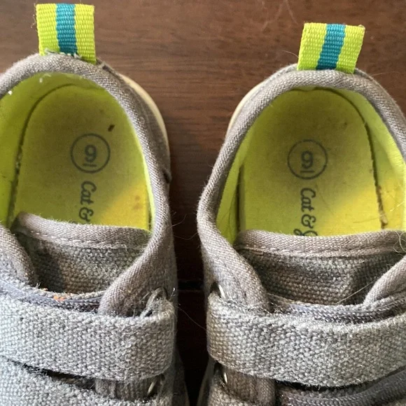 Cat Jack toddler boys 9 1/2 shoes well worn - Picture 2 of 2